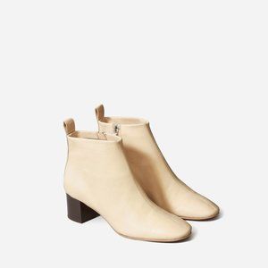 SOLD - Everlane The Day Ankle Leather Boot in Ecru, Size 8.5